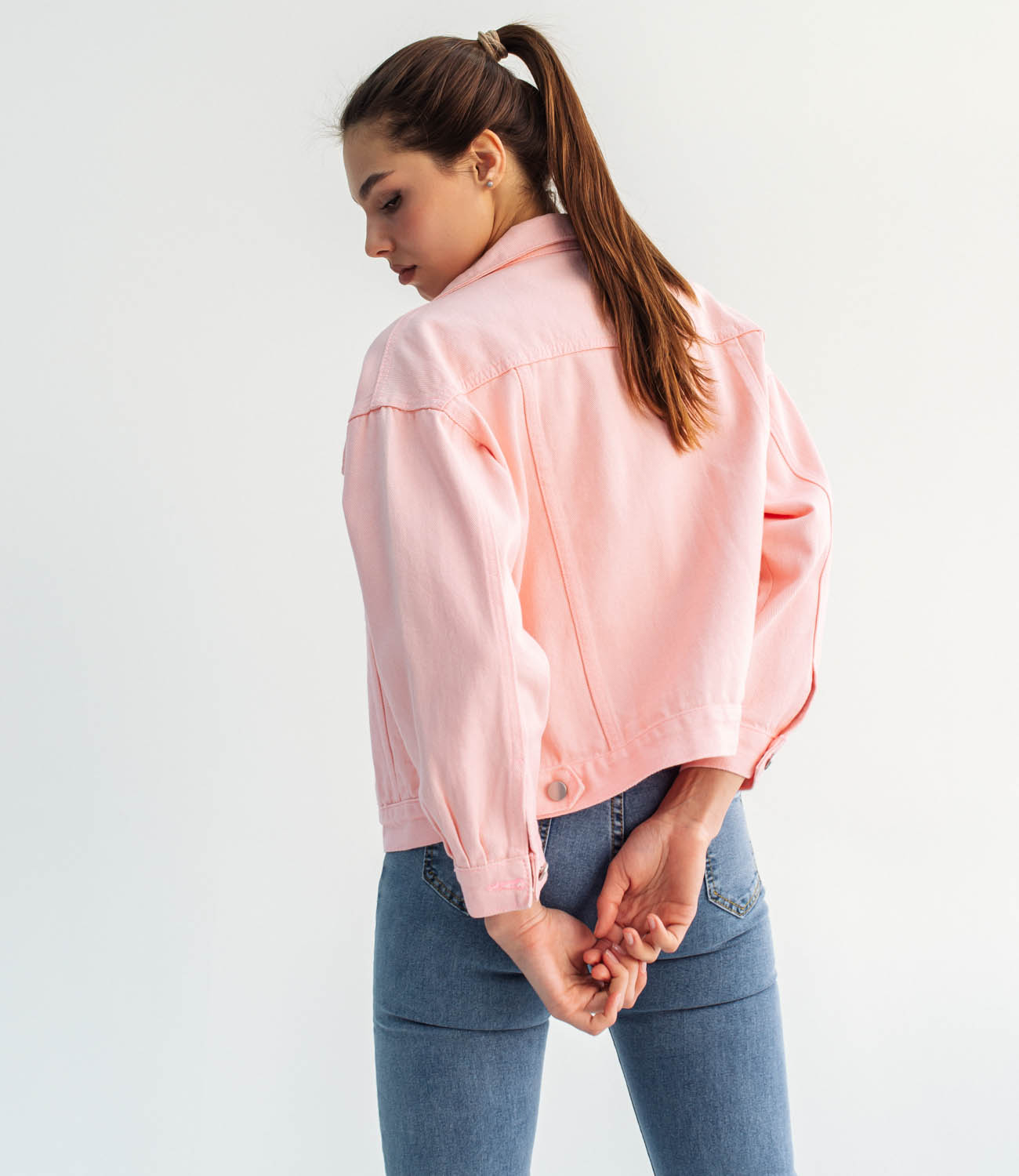 Джинсовая куртка #КТ154, розовый - фото 2