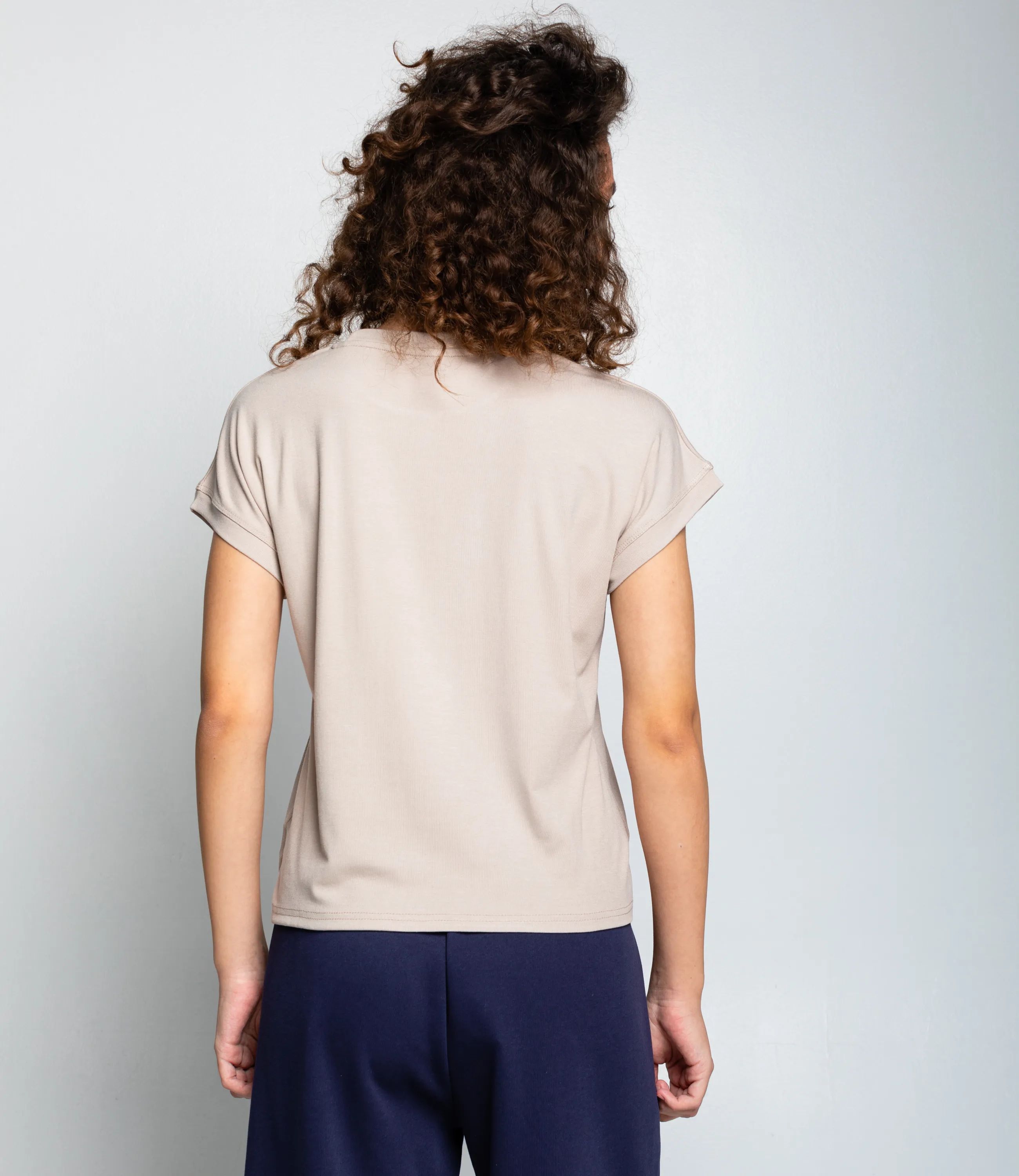 Футболка #КТ1016 (1)-1, бежево-серый - фото 3