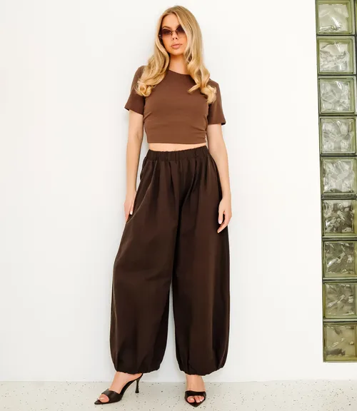 коричневый