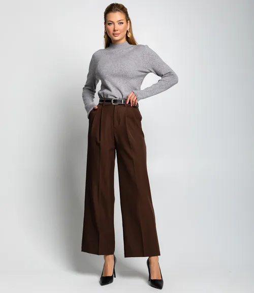 коричневый