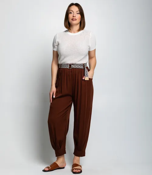 коричневый