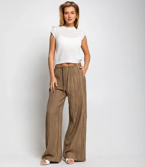 коричневый