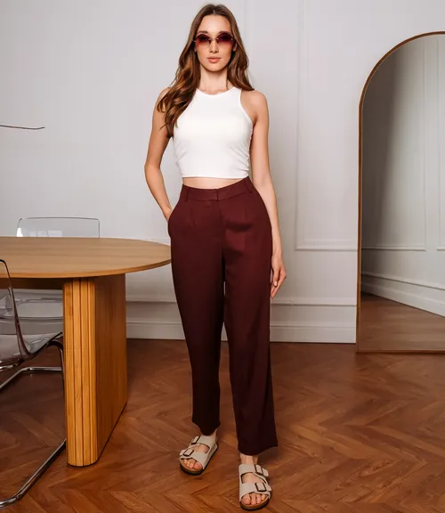 коричневый