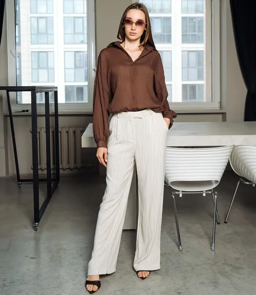 светло-бежевый