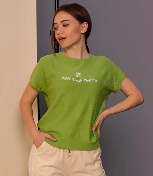 зеленый