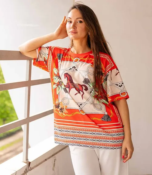 красный