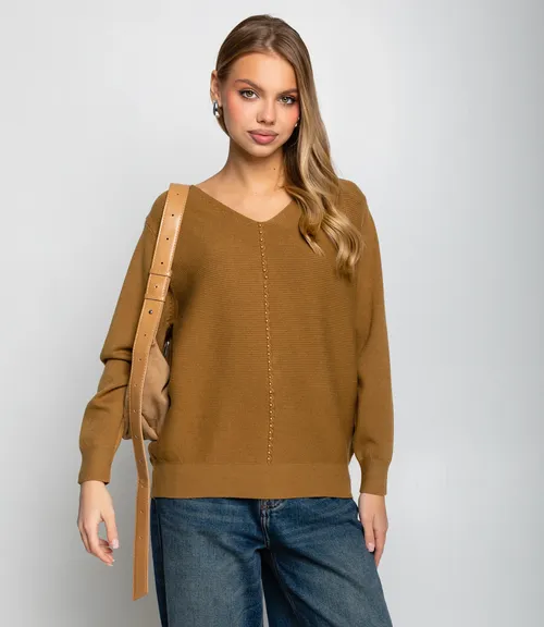 тёмно-бежевый