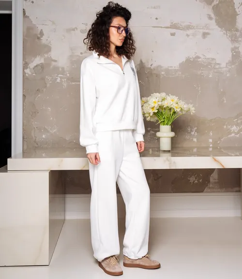 Спортивный костюм #КТ23710, белый