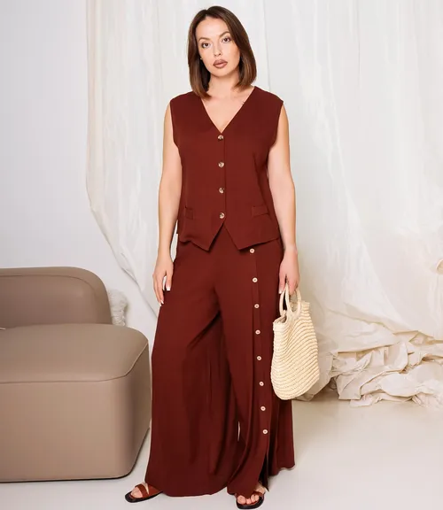 коричневый