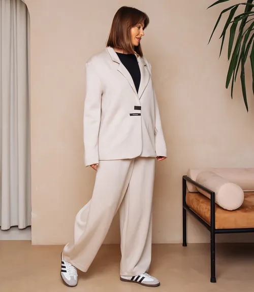 Костюм #КТ1790, светло-бежевый