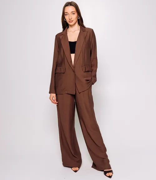 коричневый