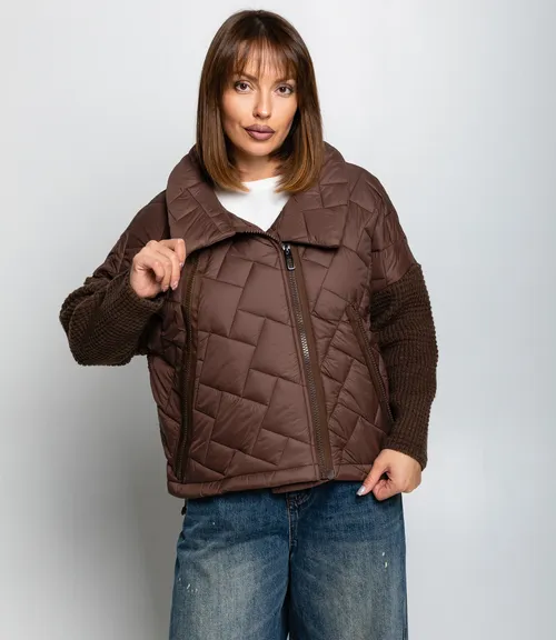 коричневый