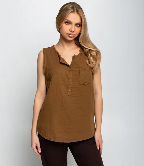 коричневый