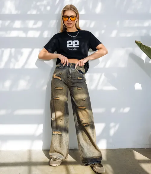 коричневый