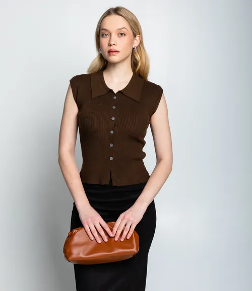 коричневый