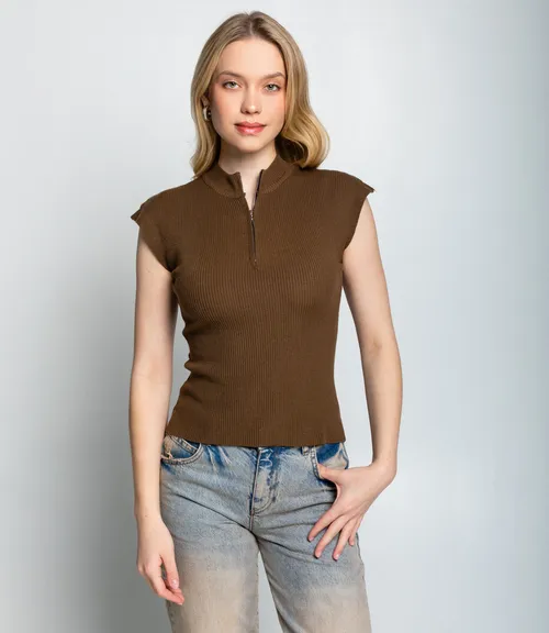 коричневый