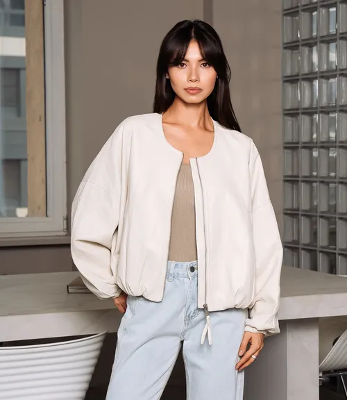 светло-бежевый