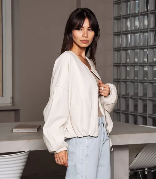 Бомбер #КТ619037, светло-бежевый