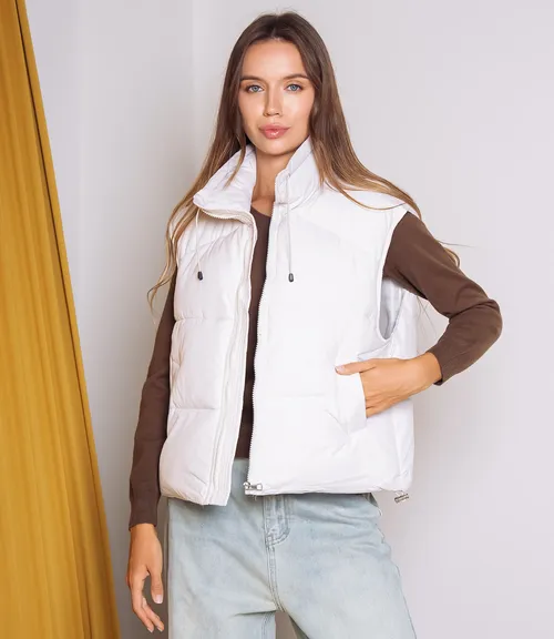 светло-бежевый